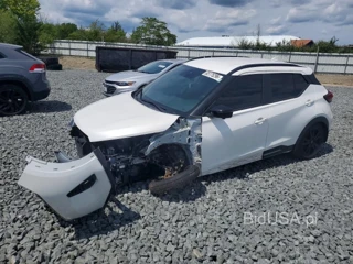 NISSAN KICKS SR