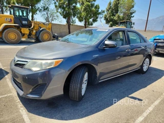 TOYOTA CAMRY HYBRID LE