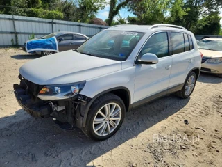 VOLKSWAGEN TIGUAN S