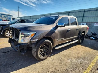 NISSAN TITAN S