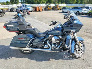 HARLEY-DAVIDSON FLTRU