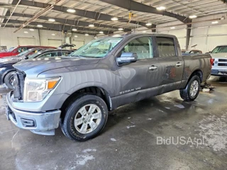NISSAN TITAN SV
