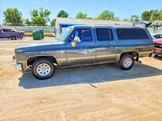 CHEVROLET SUBURBAN R1