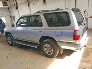 TOYOTA 4RUNNER SR5