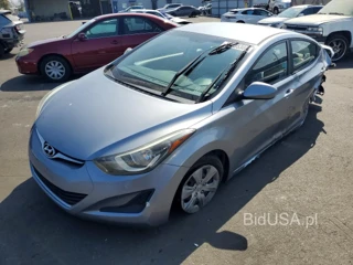 HYUNDAI ELANTRA SE