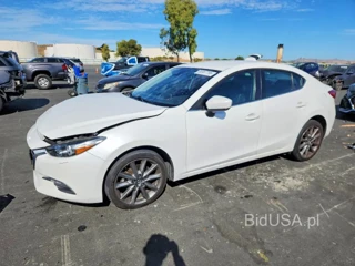 MAZDA 3 TOURING