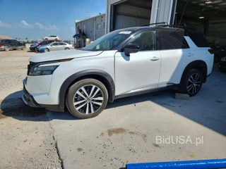 NISSAN PATHFINDER PLATINUM