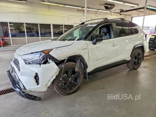 TOYOTA RAV4 XSE