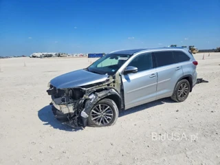TOYOTA HIGHLANDER XLE