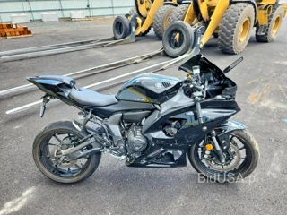 YAMAHA YZFR7
