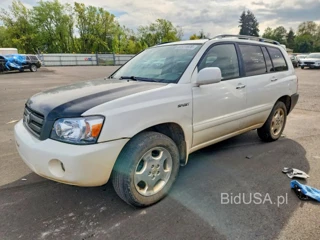 TOYOTA HIGHLANDER SPORT