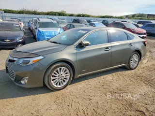 TOYOTA AVALON HYBRID LIMITED