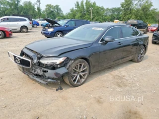 VOLVO S90 T6 MOMENTUM