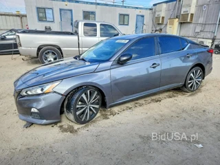 NISSAN ALTIMA SR