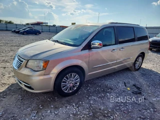 CHRYSLER TOWN & COUNTRY TOURING L
