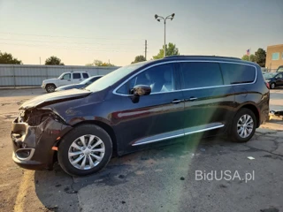 CHRYSLER PACIFICA TOURING L