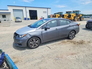 NISSAN VERSA SV