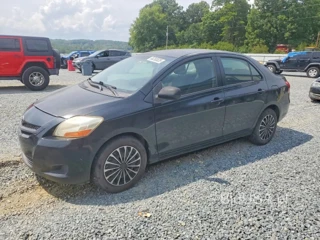 TOYOTA YARIS BASE