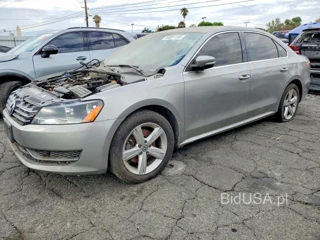 VOLKSWAGEN PASSAT SE