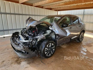 NISSAN KICKS SV