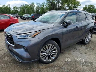 TOYOTA HIGHLANDER PLATINUM