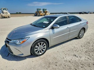 TOYOTA CAMRY HYBRID XLE