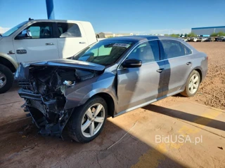 VOLKSWAGEN PASSAT SE