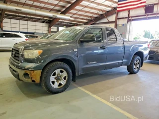 TOYOTA TUNDRA SR5