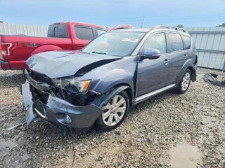 MITSUBISHI OUTLANDER SE