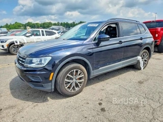 VOLKSWAGEN TIGUAN SE