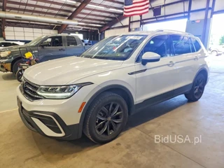 VOLKSWAGEN TIGUAN SE
