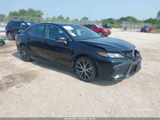TOYOTA TOYOTA CAMRY SE