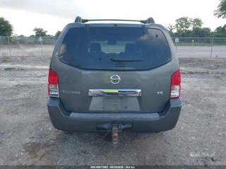 NISSAN NISSAN PATHFINDER SE