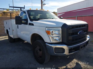 FORD FORD F-350 CHASSIS XL