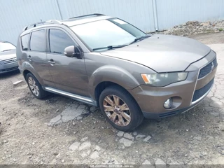 MITSUBISHI MITSUBISHI OUTLANDER SE
