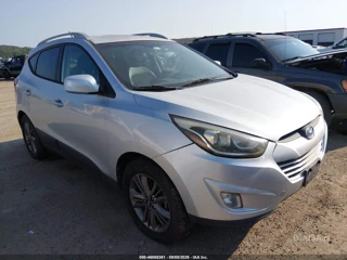 HYUNDAI HYUNDAI TUCSON SE