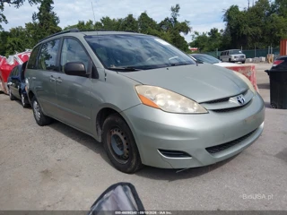 TOYOTA TOYOTA SIENNA CE