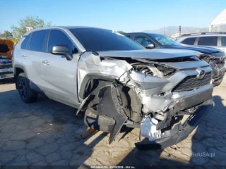 TOYOTA TOYOTA RAV4 LE