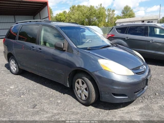 TOYOTA TOYOTA SIENNA LE