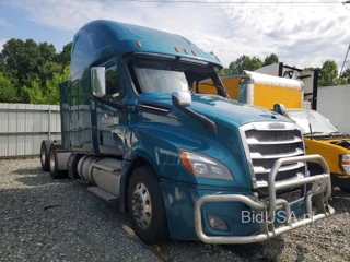 FREIGHTLINER CASCADIA 126