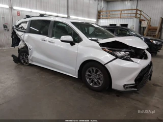 TOYOTA TOYOTA SIENNA XLE