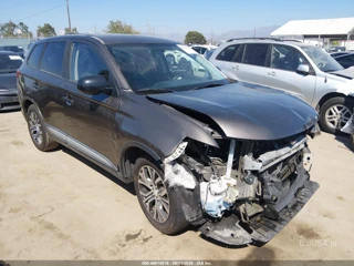 MITSUBISHI MITSUBISHI OUTLANDER ES