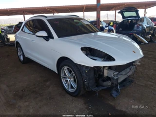 PORSCHE PORSCHE MACAN