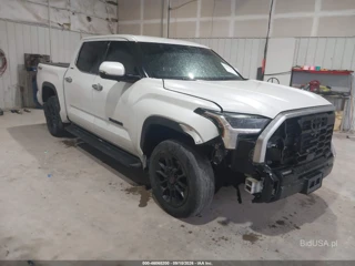 TOYOTA TOYOTA TUNDRA CREWMAX LIMITED