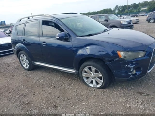 MITSUBISHI MITSUBISHI OUTLANDER SE