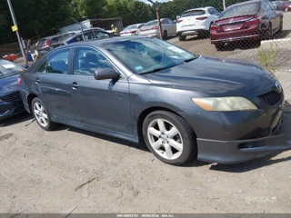 TOYOTA TOYOTA CAMRY SE