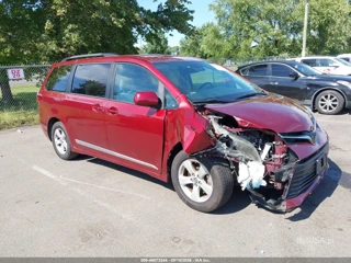 TOYOTA TOYOTA SIENNA LE