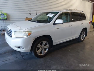 TOYOTA TOYOTA HIGHLANDER LIMITED