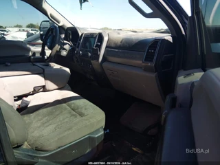 FORD FORD F-350 CHASSIS XLT