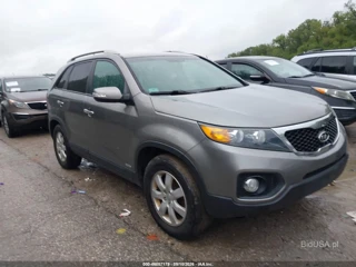 KIA KIA SORENTO LX